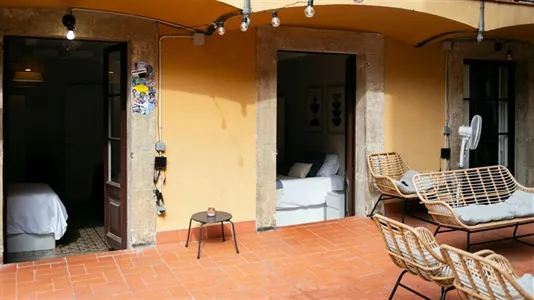 Rooms in Barcelona Ciutat Vella - photo 9