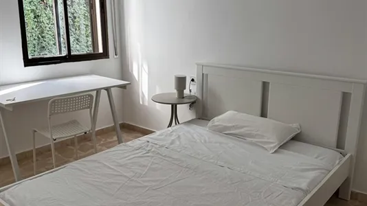 Rooms in Jaén - photo 3