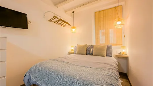 Apartments in Barcelona Ciutat Vella - photo 5