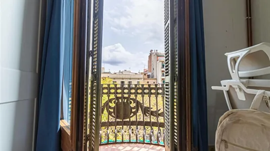 Rooms in Barcelona Eixample - photo 6