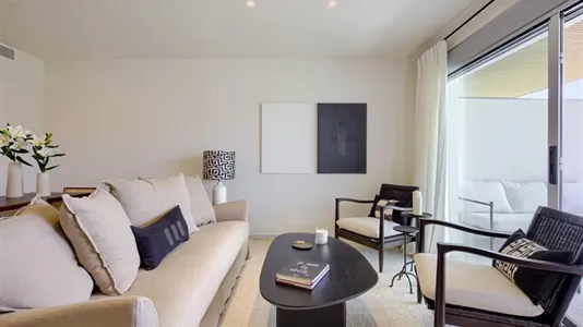 Houses in Boadilla del Monte - photo 5