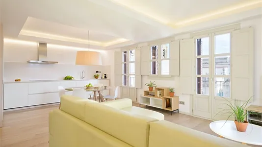 Apartments in Barcelona Ciutat Vella - photo 4