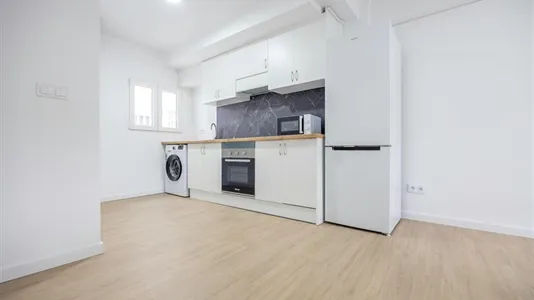 Rooms in el Camí de Vera - photo 5