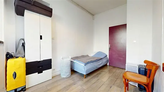 Rooms in Grenoble - photo 4