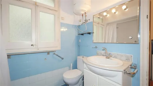 Rooms in Barcelona Eixample - photo 9