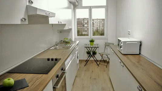 Rooms in Madrid Retiro - photo 8