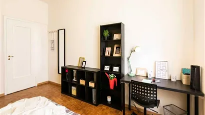 Room for rent in Buccinasco, Lombardia