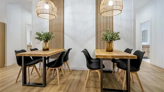 Rooms in Barcelona Eixample - photo 10