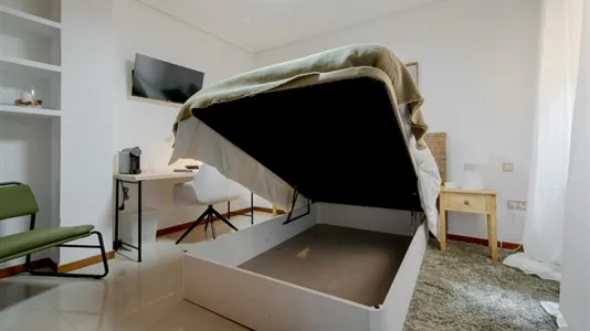 Rooms in Madrid Retiro - photo 5