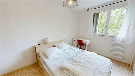 Rooms in Grenoble - photo 4