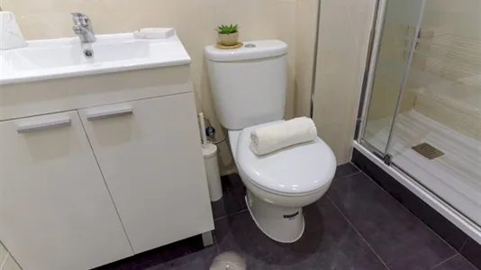 Rooms in Madrid Retiro - photo 9