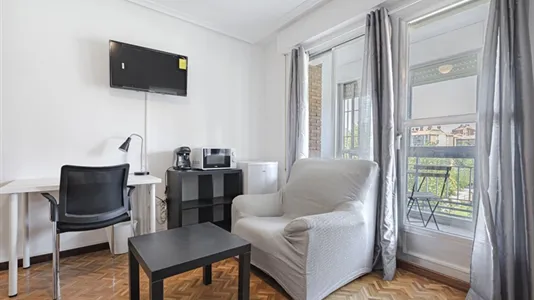 Rooms in Guadalajara - photo 6