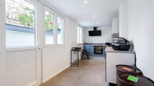 Rooms in Charleroi - photo 9