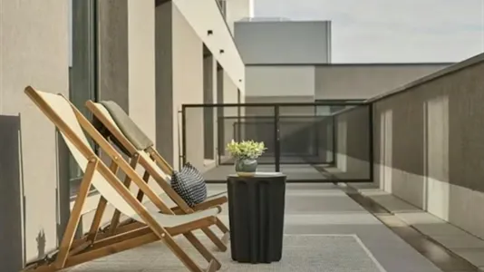 Rooms in Madrid Centro - photo 10