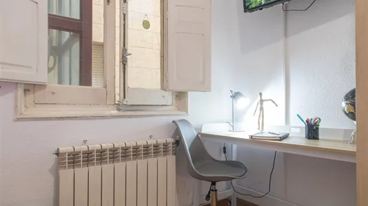 Rooms in Madrid Chamartín - photo 8