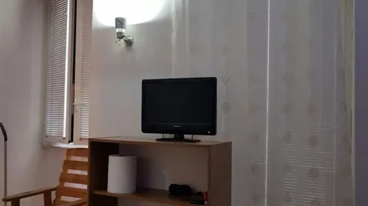 Rooms in Napoli Municipalità 2 - photo 3