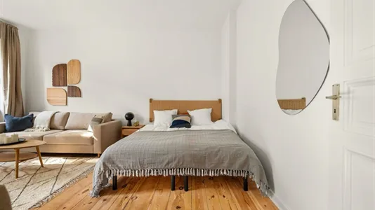 Apartments in Berlin Friedrichshain-Kreuzberg - photo 2