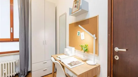 Rooms in Milano Zona 5 - Vigentino, Chiaravalle, Gratosoglio - photo 4