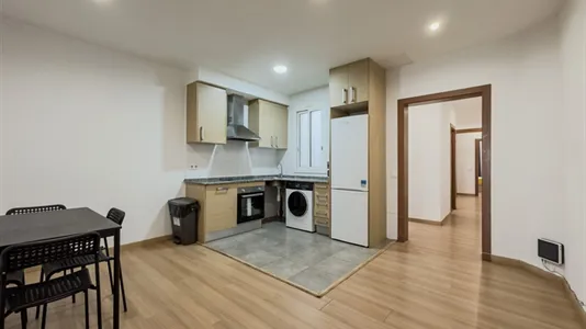 Rooms in Barcelona Ciutat Vella - photo 7