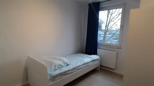 Rooms in Bochum - photo 2