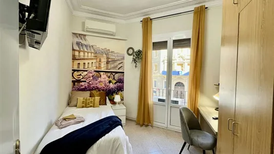 Rooms in Zaragoza - photo 2