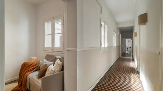 Rooms in Barcelona Ciutat Vella - photo 6