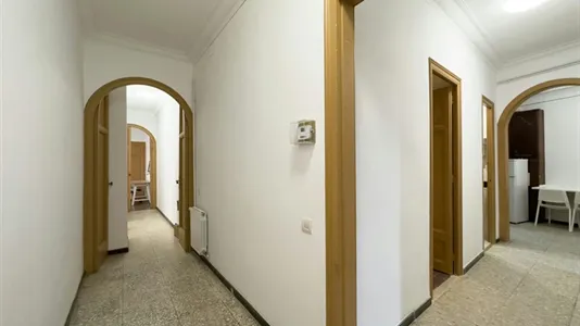 Rooms in Barcelona Ciutat Vella - photo 6