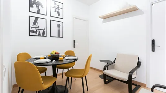 Rooms in Barcelona Eixample - photo 5