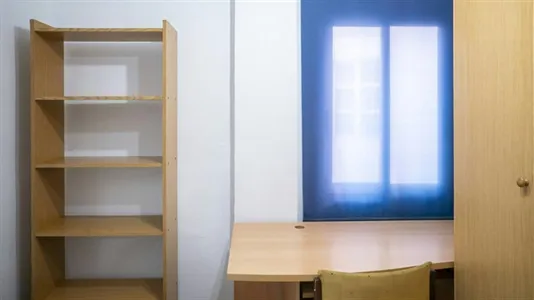 Rooms in el Camí de Vera - photo 4