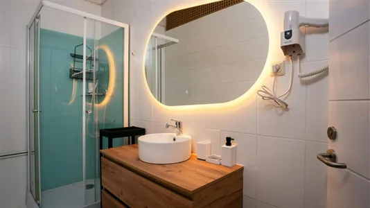 Rooms in Barcelona Eixample - photo 7