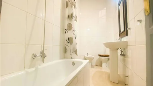 Rooms in Granada - photo 4