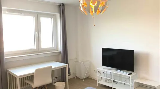 Rooms in Frankfurt Süd - photo 4