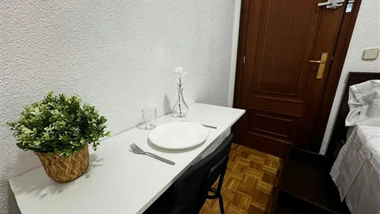 Rooms in Madrid Tetuán - photo 5