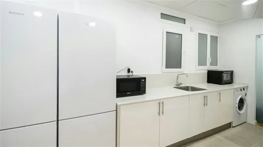 Rooms in Valencia Ciutat Vella - photo 9