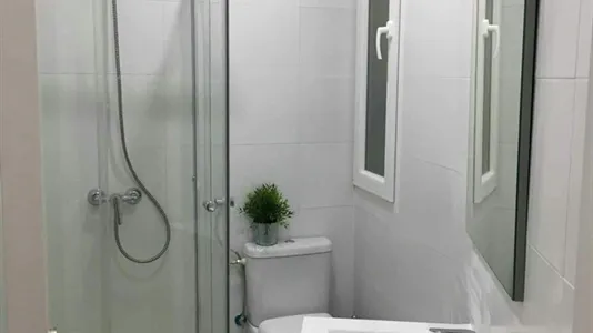 Rooms in Madrid Chamberí - photo 9