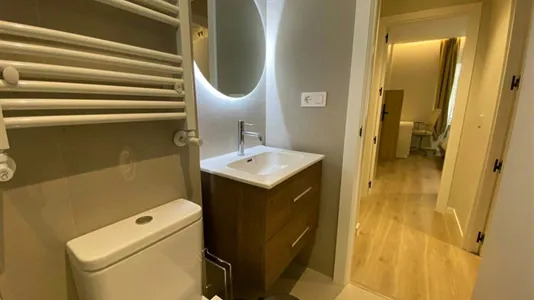 Rooms in Madrid Retiro - photo 8
