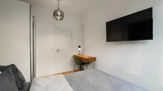 Rooms in Stuttgart-Mitte - photo 4