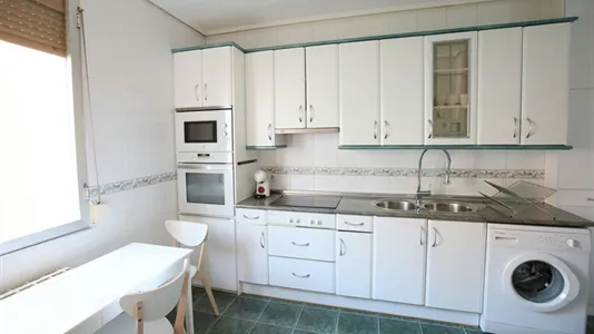 Rooms in Bilbao - photo 9