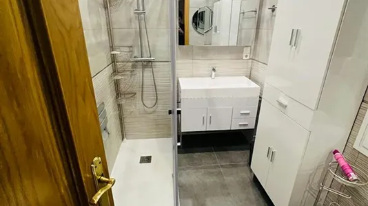 Rooms in Madrid Chamberí - photo 9