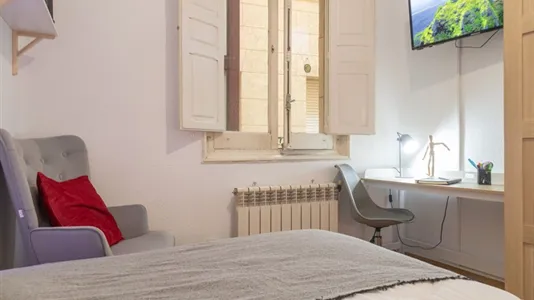 Rooms in Madrid Chamartín - photo 6