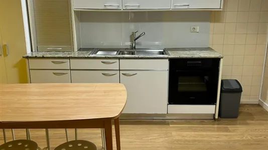 Rooms in Aveiro - photo 9