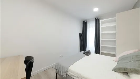 Rooms in Madrid Centro - photo 2