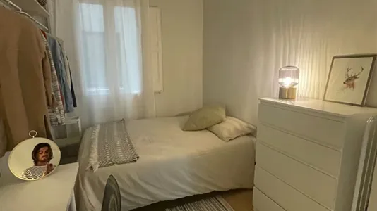 Rooms in Barcelona Eixample - photo 7