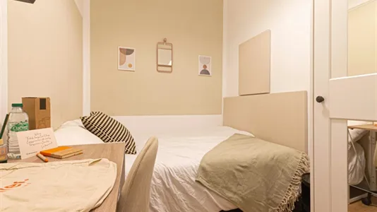 Rooms in Barcelona Ciutat Vella - photo 1