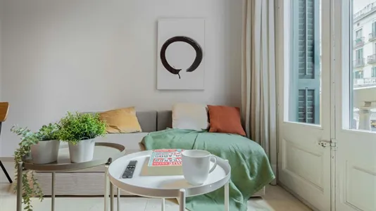 Rooms in Barcelona Ciutat Vella - photo 4
