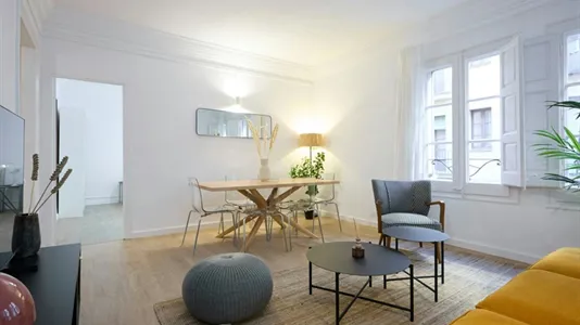 Rooms in Barcelona Ciutat Vella - photo 10