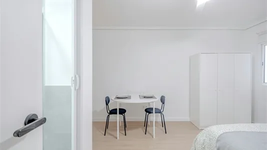 Rooms in Burjassot - photo 7