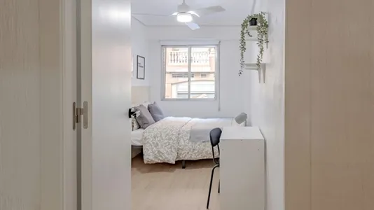 Rooms in Burjassot - photo 1