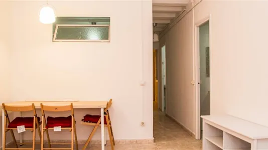Rooms in Barcelona Ciutat Vella - photo 6
