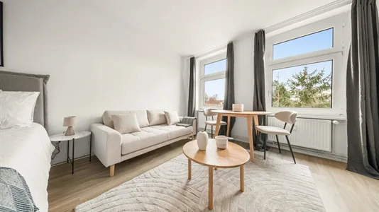 Apartments in Berlin Neukölln - photo 1